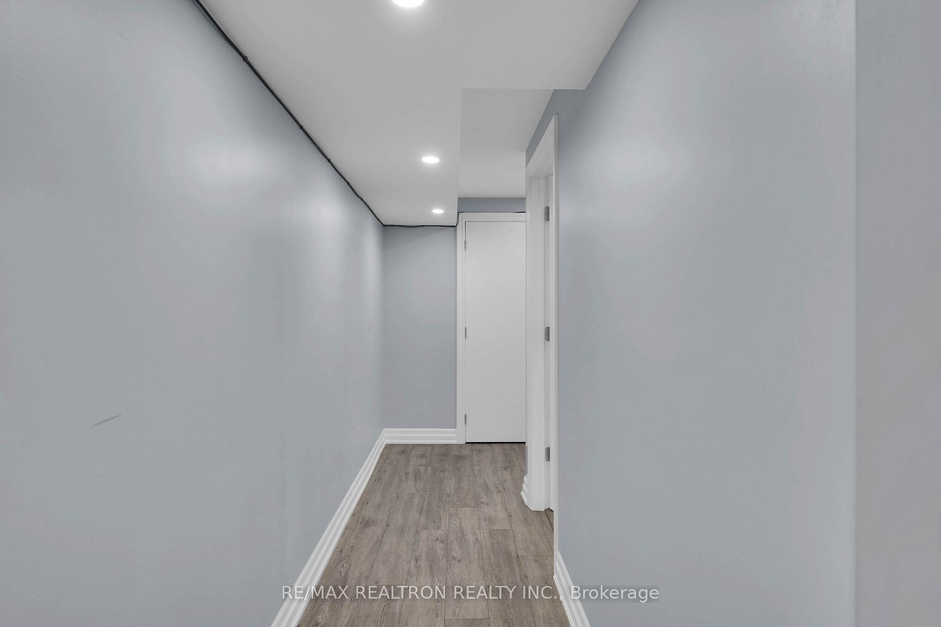 Photo 30 of 15 Cannes Avenue E, Vaughan, Vellore Village — HOMEH