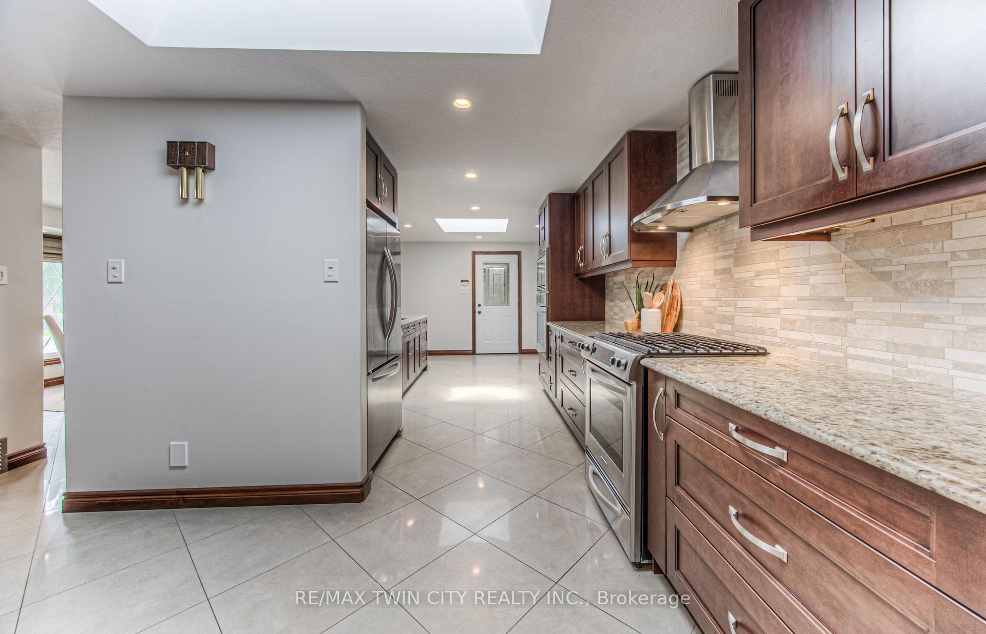 Photo 6 of 80 Morrison Road, Kitchener — HOMEH