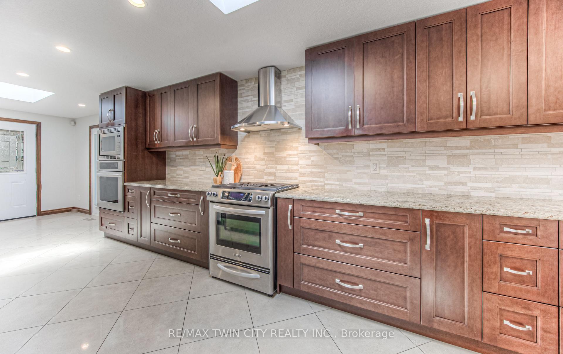 Photo 12 of 80 Morrison Road, Kitchener — HOMEH