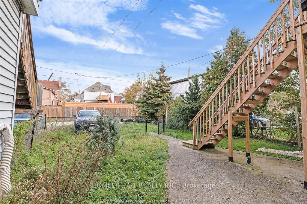 Photo 6 of 496 Caron Avenue, Windsor — HOMEH