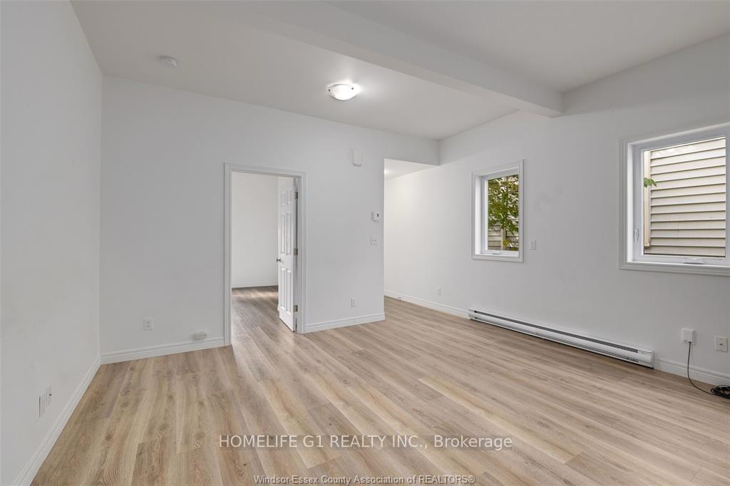 Photo 16 of 496 Caron Avenue, Windsor — HOMEH
