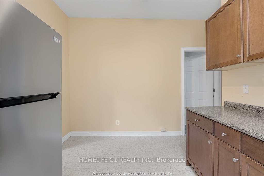 Photo 13 of 496 Caron Avenue, Windsor — HOMEH