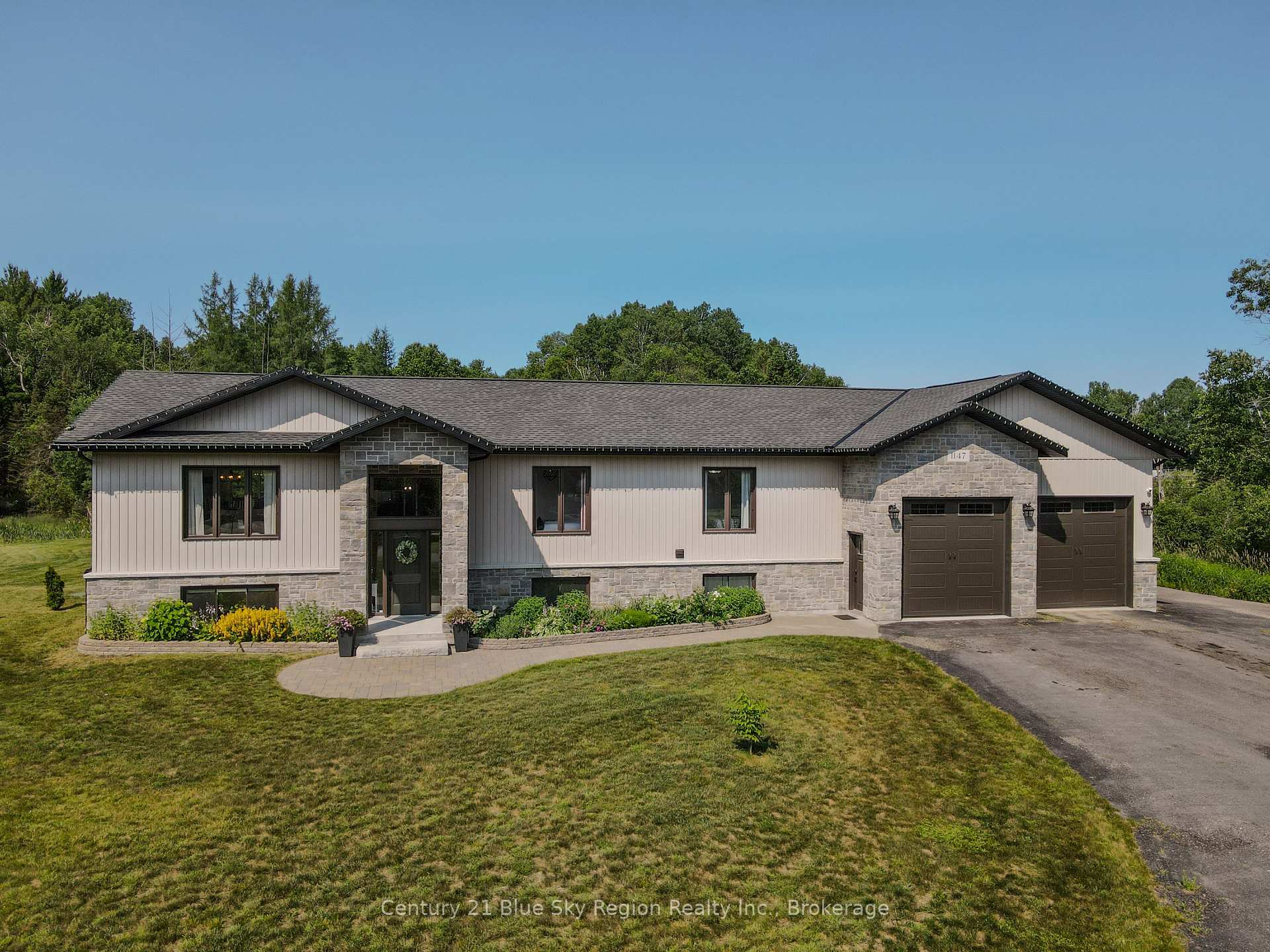 Front of 1147 Maple Hill Road