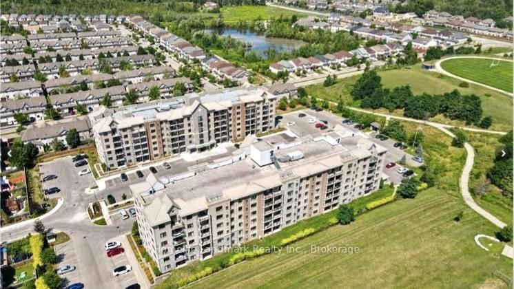 Photo 2 of Unit 302, 776 Laurelwood Drive, Waterloo, Columbia Forest — HOMEH