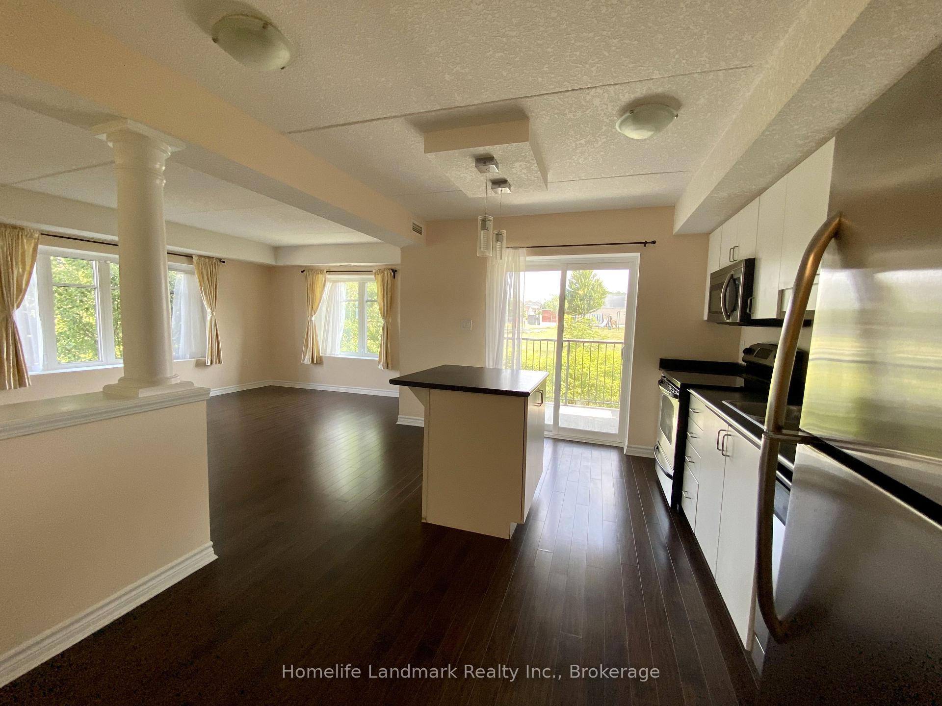 Photo 5 of Unit 302, 776 Laurelwood Drive, Waterloo, Columbia Forest — HOMEH