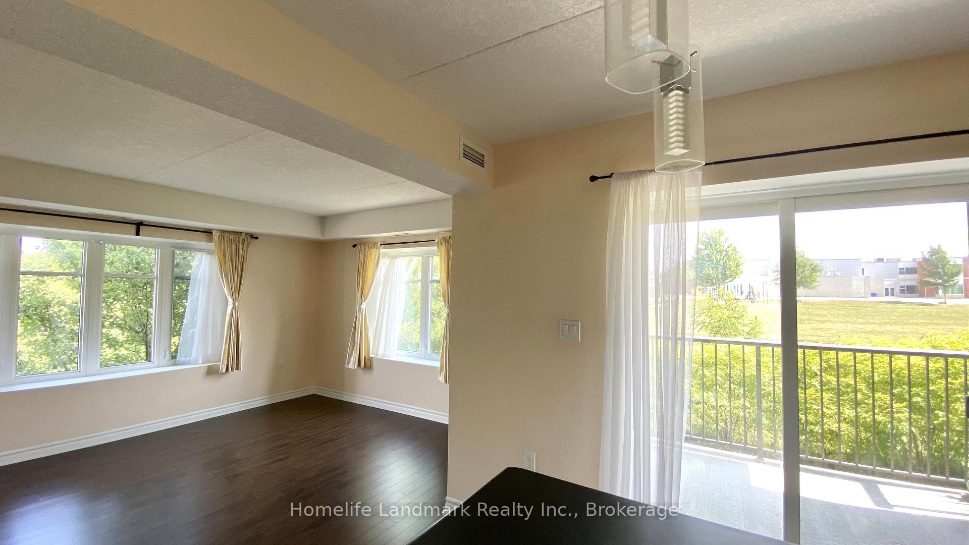 Photo 14 of Unit 302, 776 Laurelwood Drive, Waterloo, Columbia Forest — HOMEH