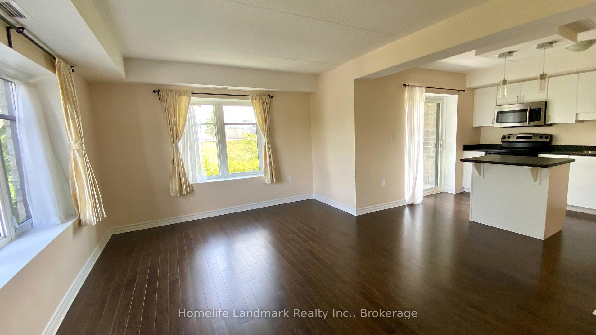 Photo 9 of Unit 302, 776 Laurelwood Drive, Waterloo, Columbia Forest — HOMEH