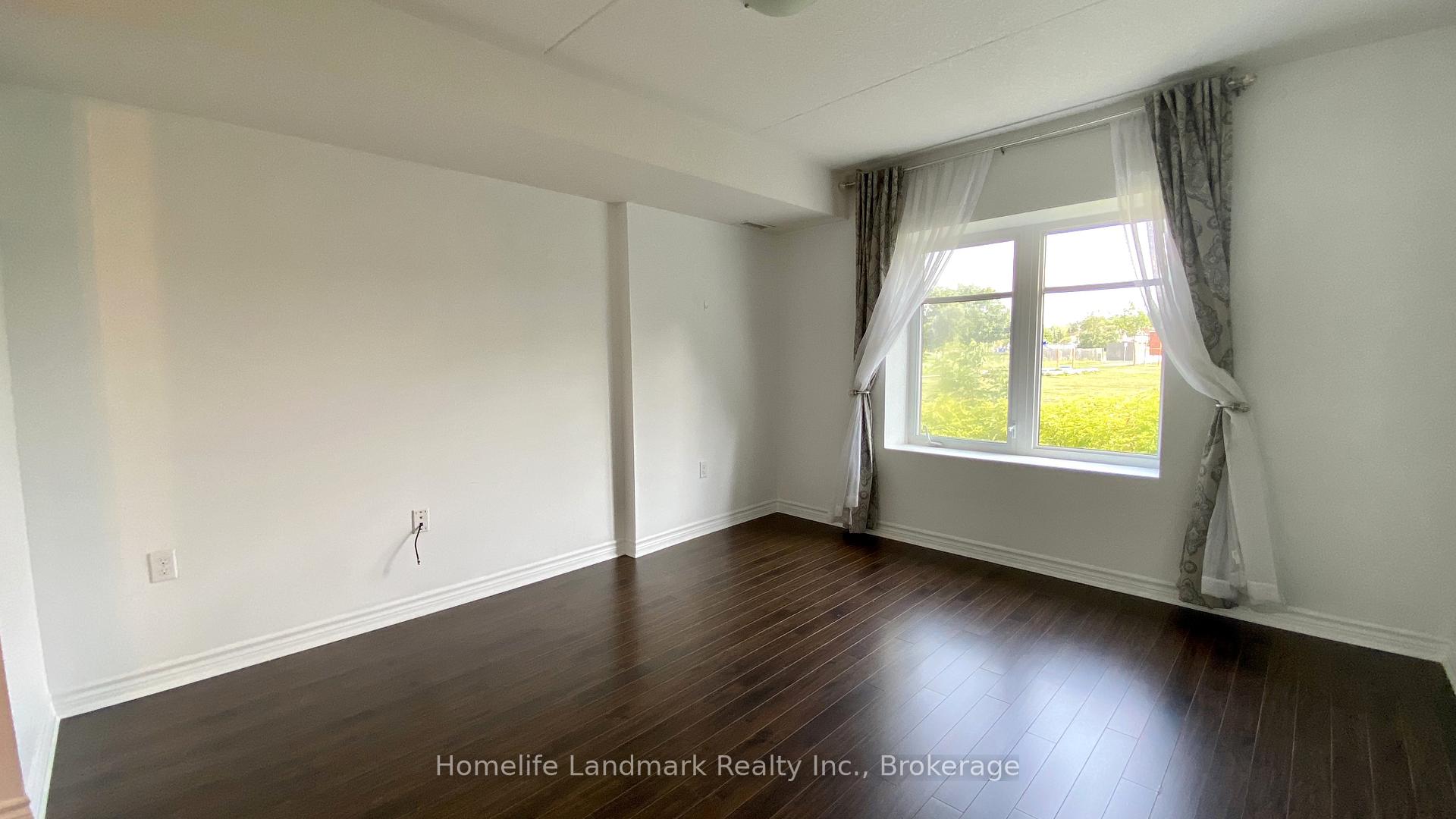 Photo 26 of Unit 302, 776 Laurelwood Drive, Waterloo, Columbia Forest — HOMEH