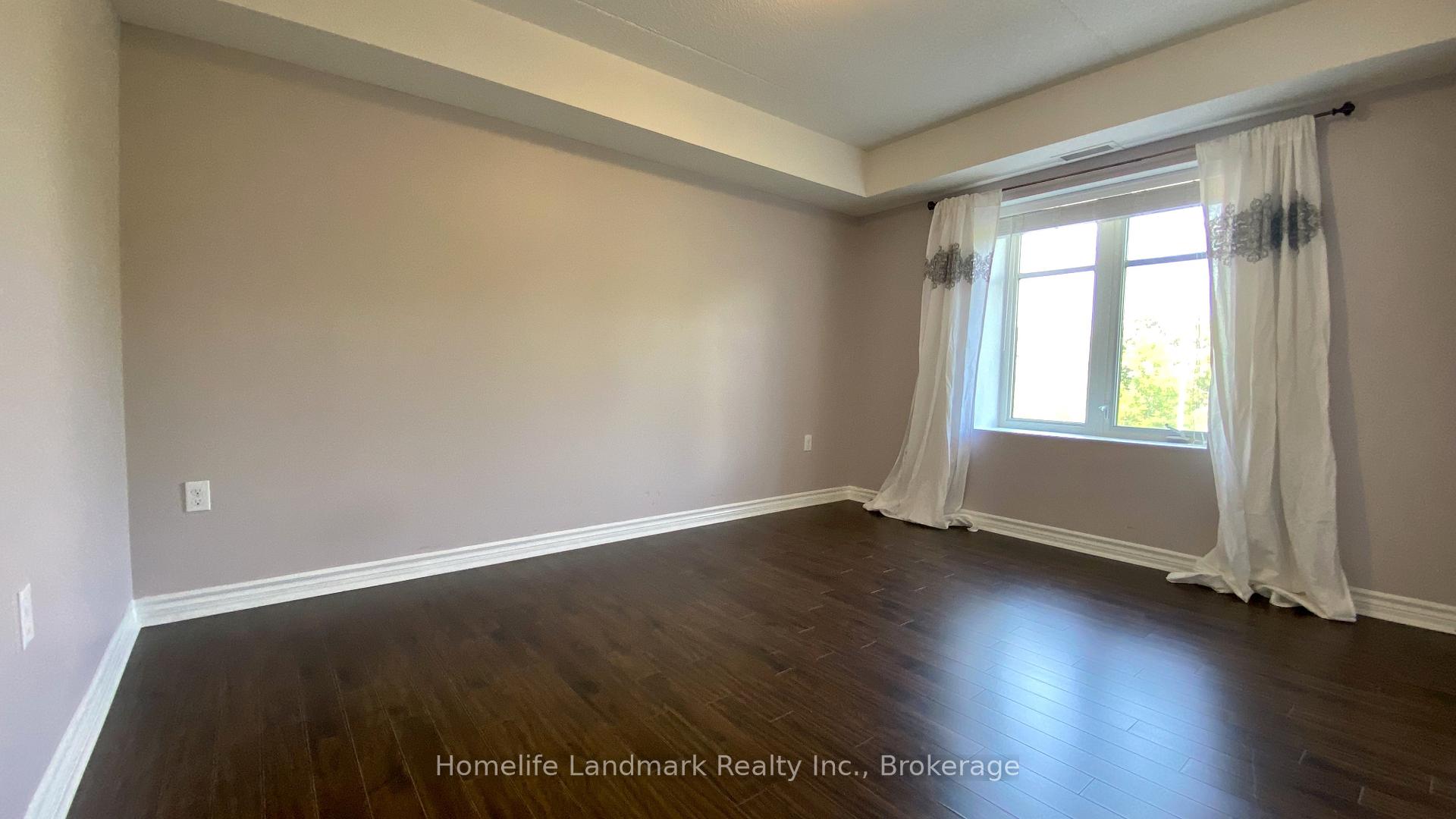 Photo 10 of Unit 302, 776 Laurelwood Drive, Waterloo, Columbia Forest — HOMEH