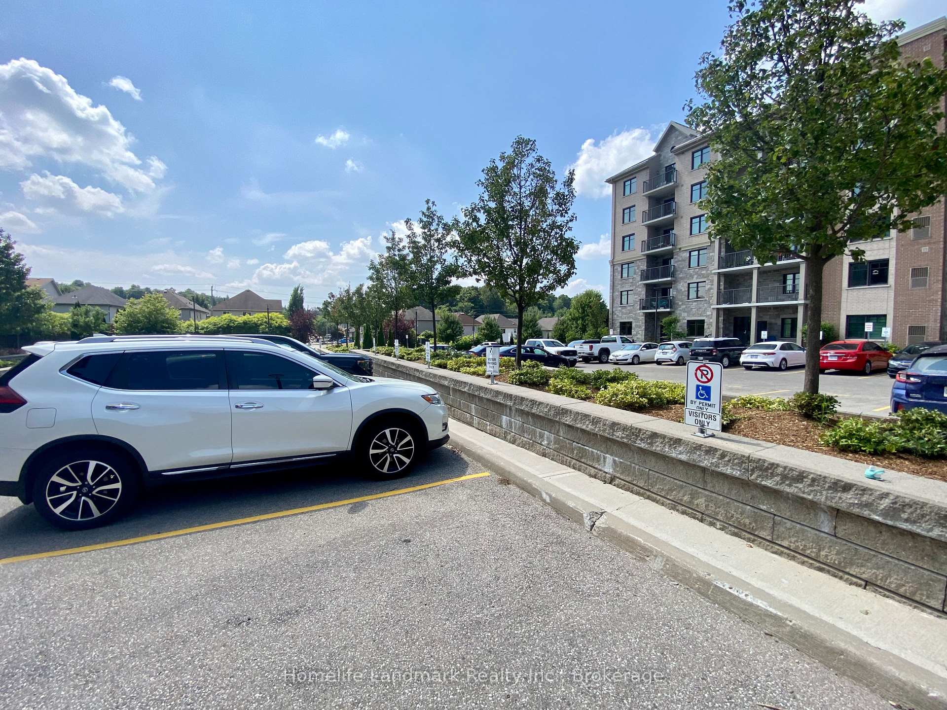 Photo 28 of Unit 302, 776 Laurelwood Drive, Waterloo, Columbia Forest — HOMEH