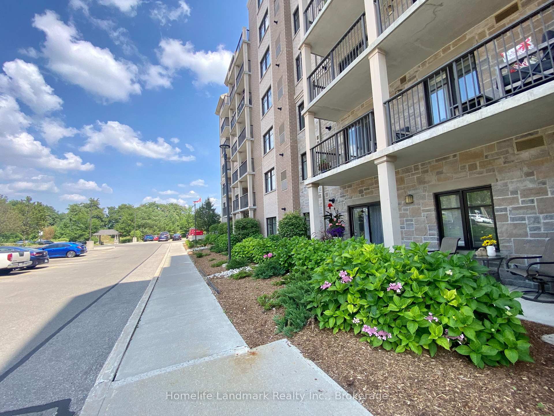 Photo 32 of Unit 302, 776 Laurelwood Drive, Waterloo, Columbia Forest — HOMEH