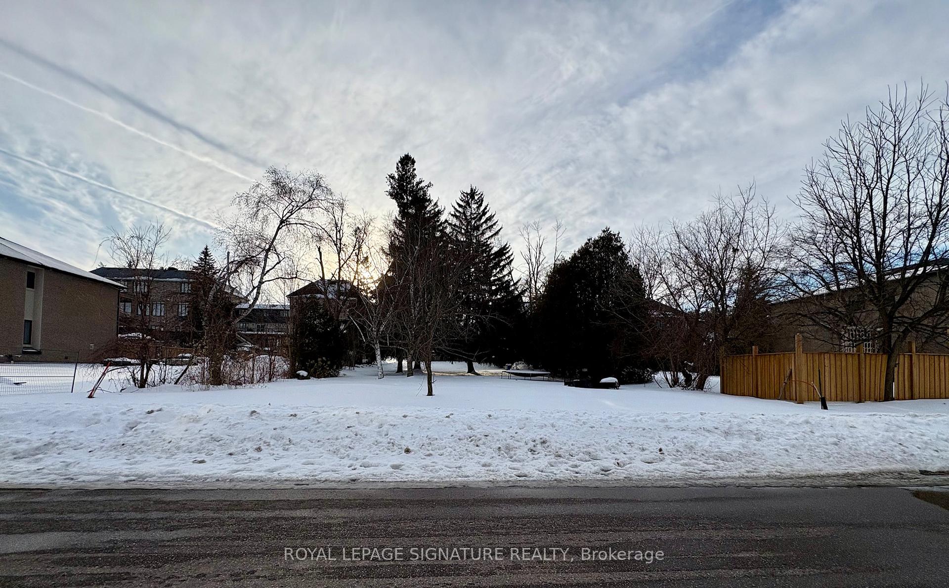 Photo 4 of 893 Wingarden Crescent, Pickering, Dunbarton — HOMEH