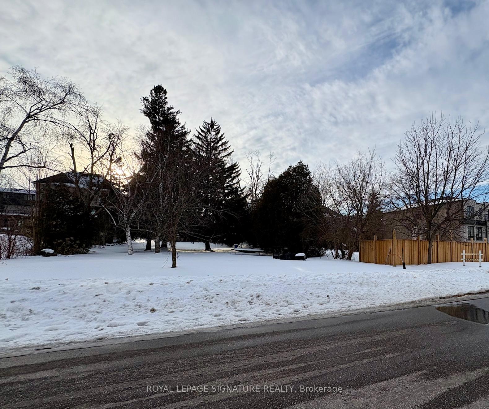 Photo 5 of 893 Wingarden Crescent, Pickering, Dunbarton — HOMEH