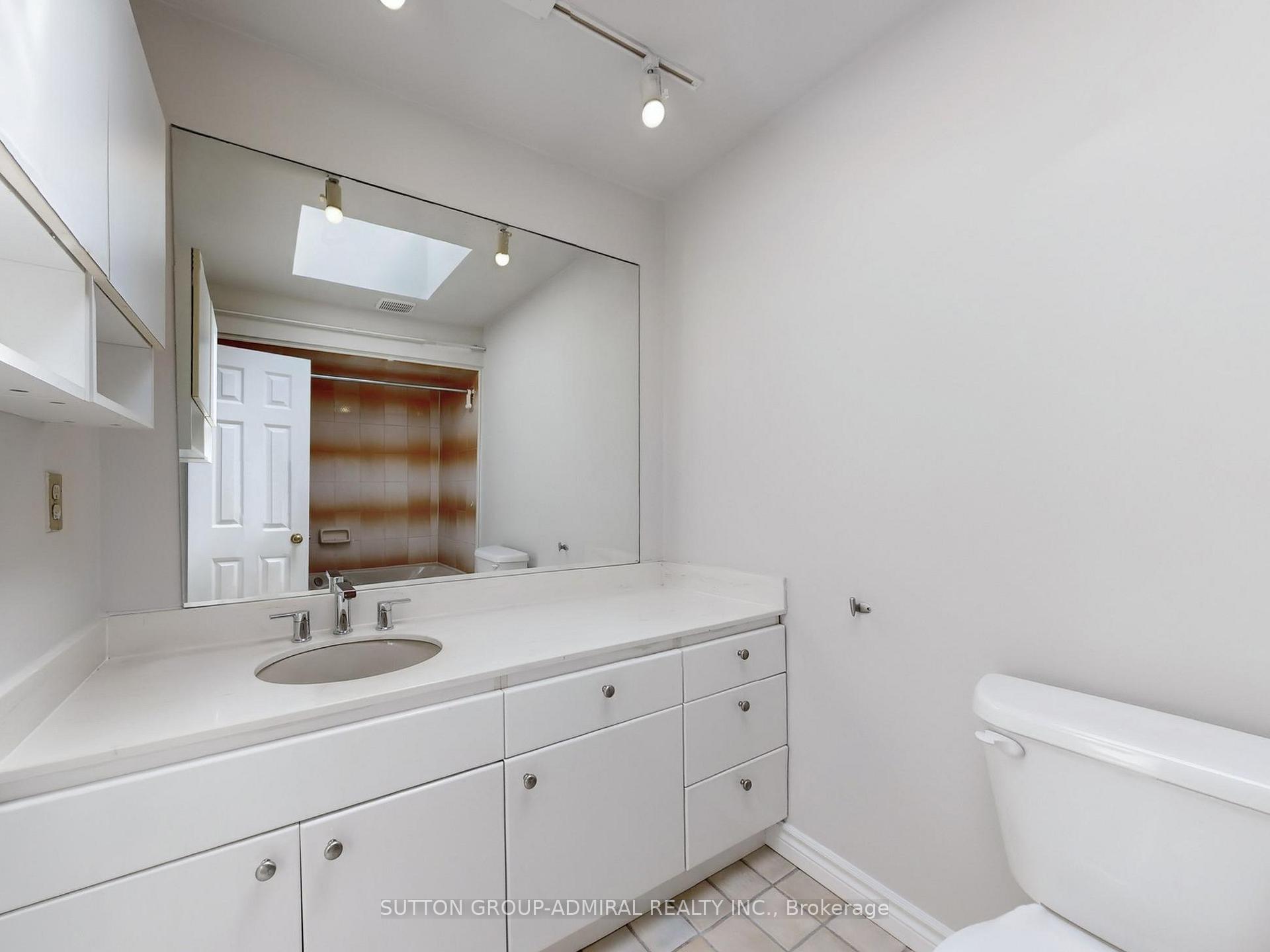 Photo 12 of 248 Glengrove Avenue W, Toronto, Lawrence Park South — HOMEH