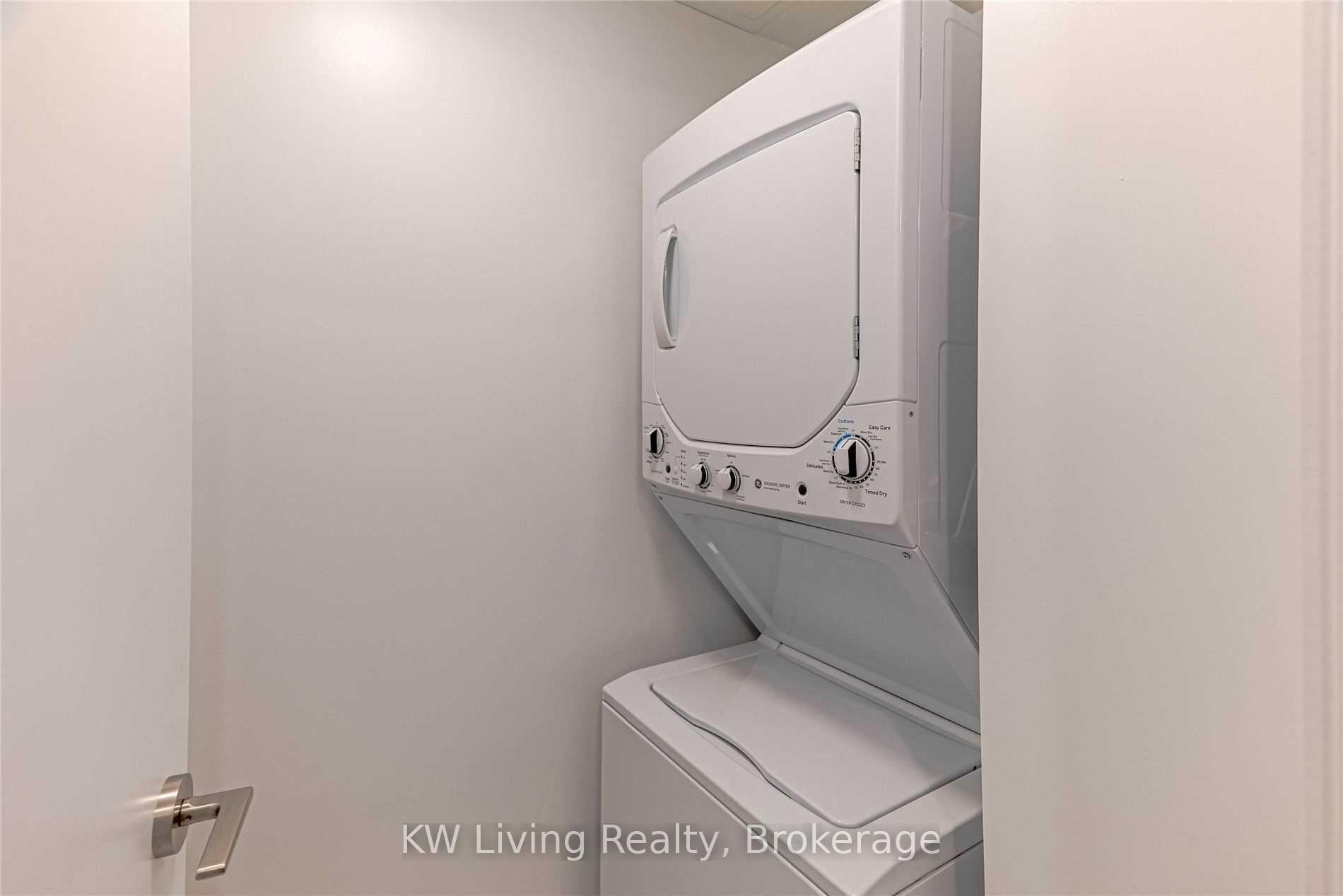 Photo 11 of Unit 2907, 39 Roehampton Avenue, Toronto, Mount Pleasant West — HOMEH