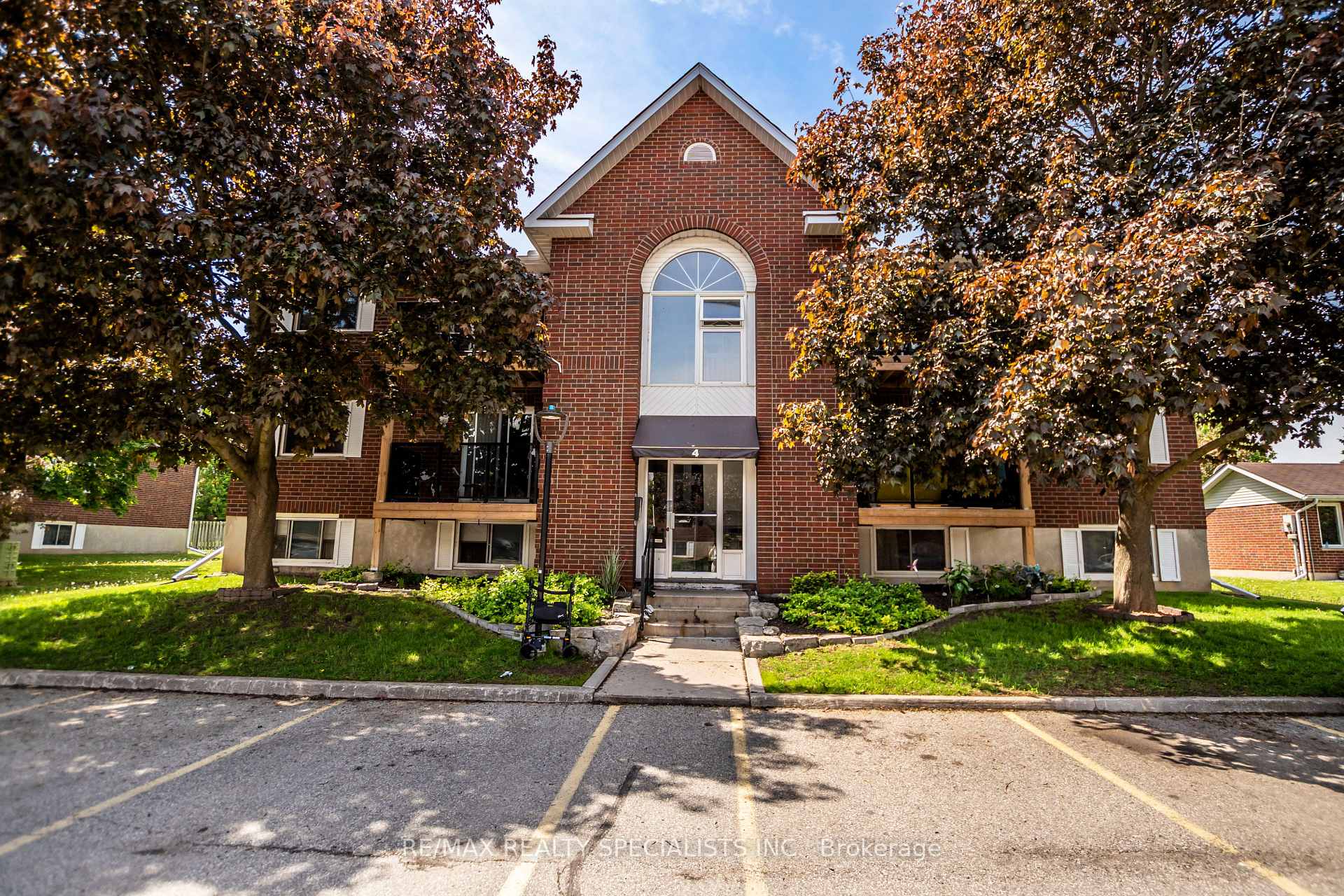 Photo 1 of Unit 410, 565 Greenfield Avenue, Kitchener — HOMEH