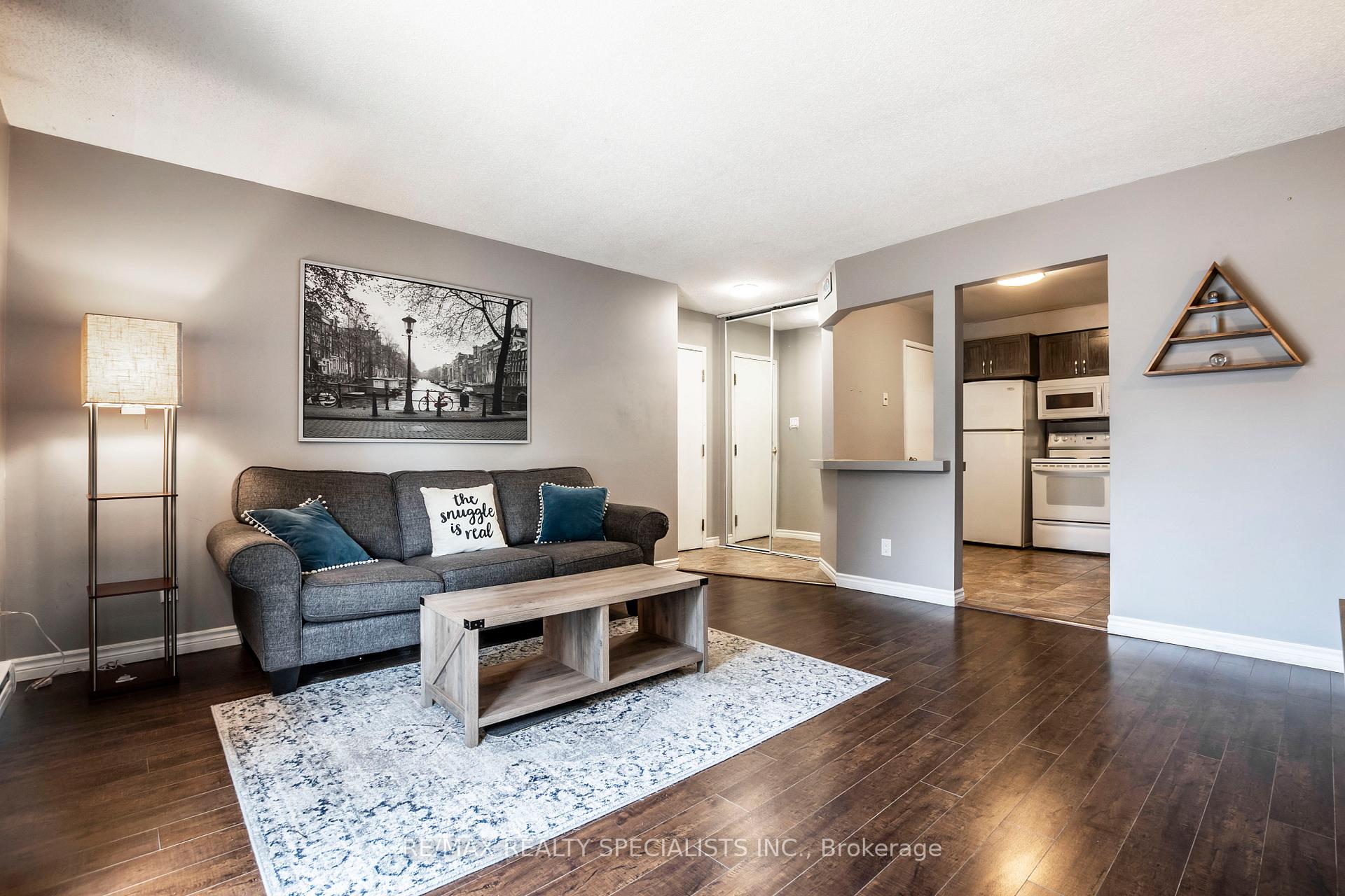 Photo 4 of Unit 410, 565 Greenfield Avenue, Kitchener — HOMEH