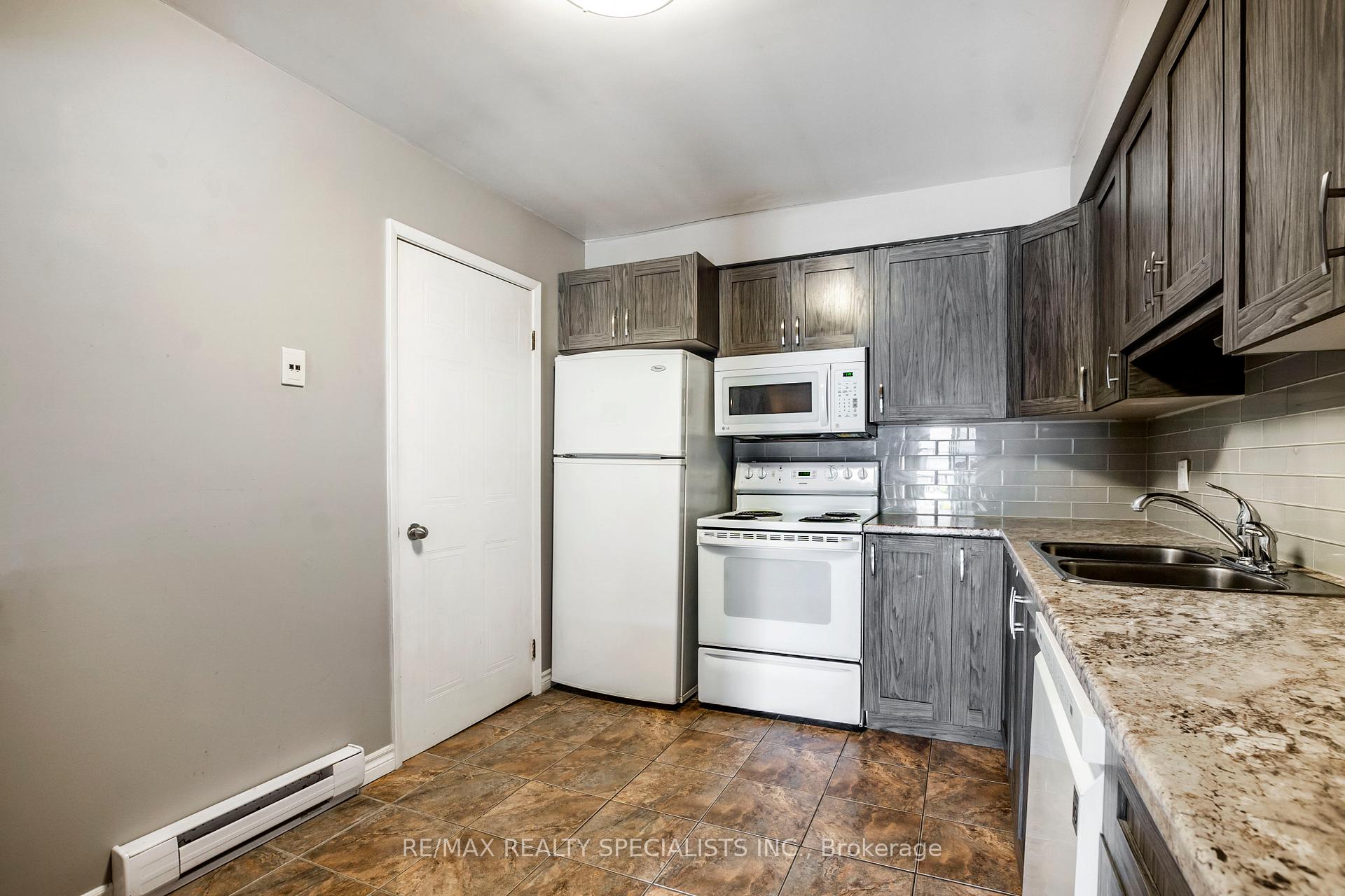 Photo 20 of Unit 410, 565 Greenfield Avenue, Kitchener — HOMEH