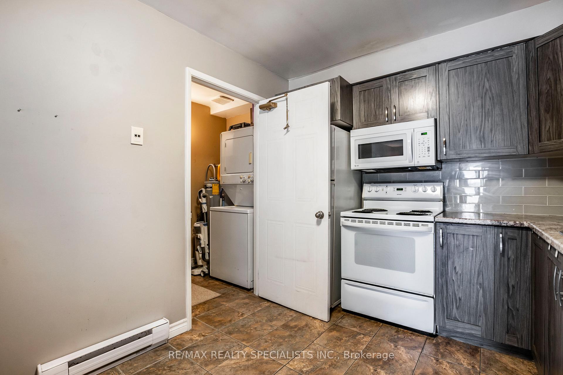 Photo 8 of Unit 410, 565 Greenfield Avenue, Kitchener — HOMEH