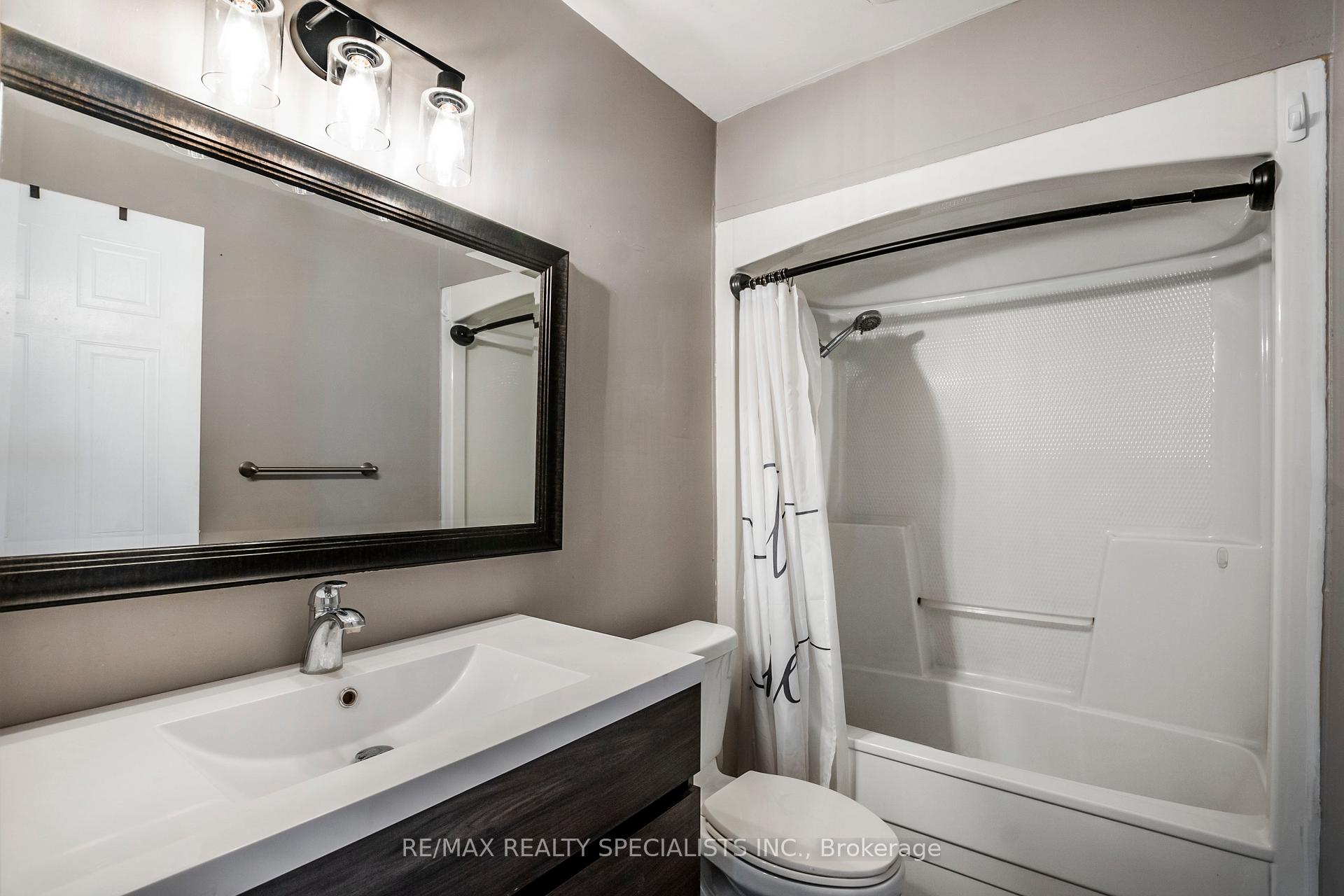 Photo 7 of Unit 410, 565 Greenfield Avenue, Kitchener — HOMEH