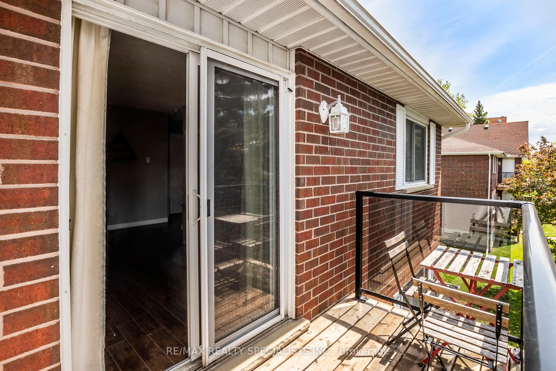 Photo 11 of Unit 410, 565 Greenfield Avenue, Kitchener — HOMEH