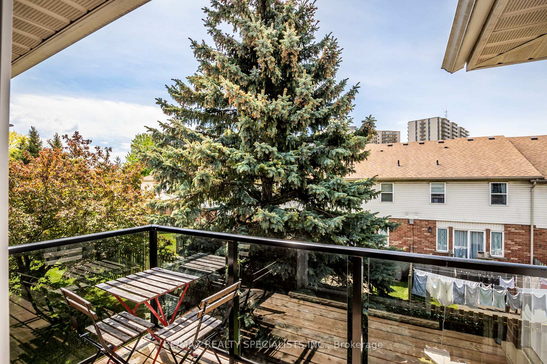 Photo 13 of Unit 410, 565 Greenfield Avenue, Kitchener — HOMEH