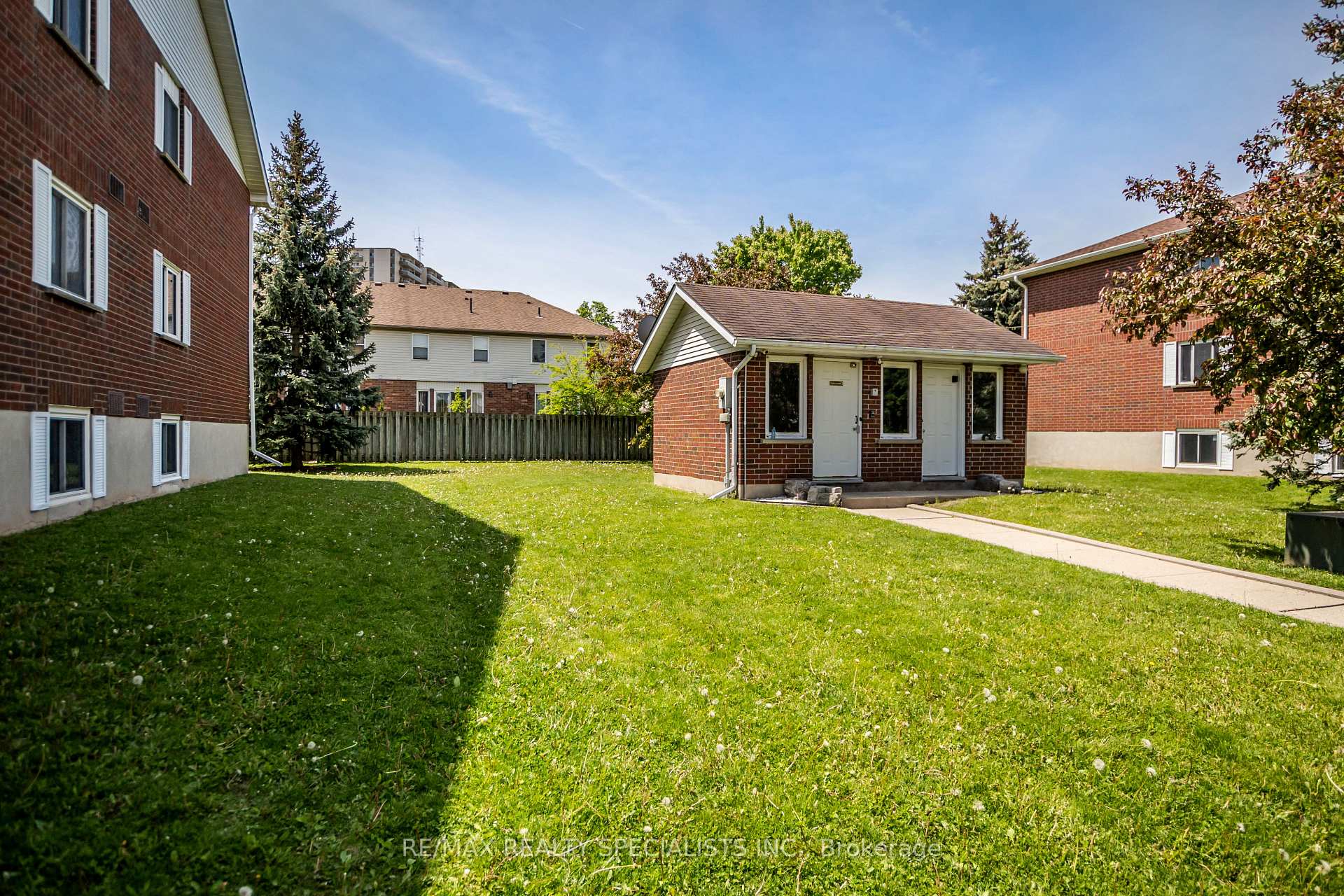 Photo 15 of Unit 410, 565 Greenfield Avenue, Kitchener — HOMEH