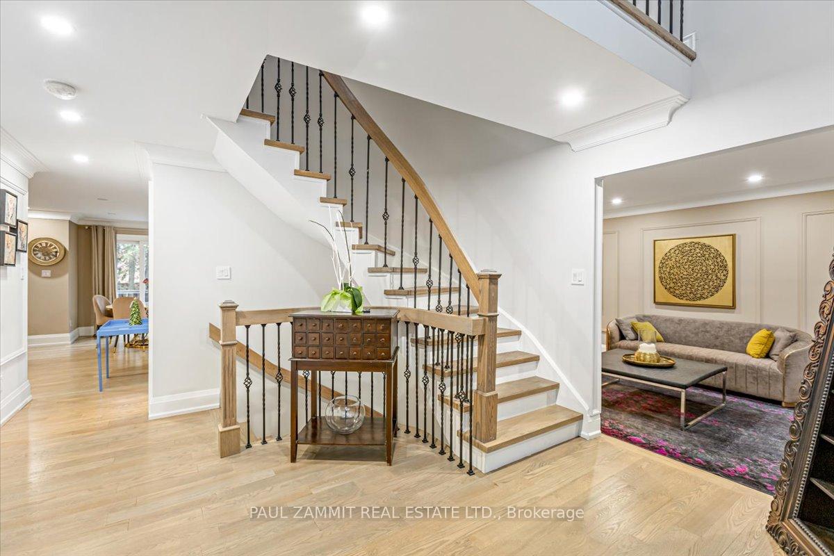 Photo 13 of 20 Ladyslipper Court, Markham, Bayview Glen — HOMEH