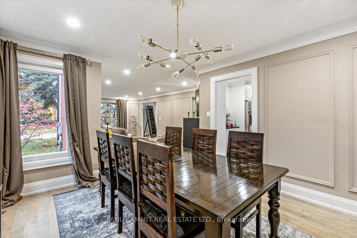 Photo 2 of 20 Ladyslipper Court, Markham, Bayview Glen — HOMEH