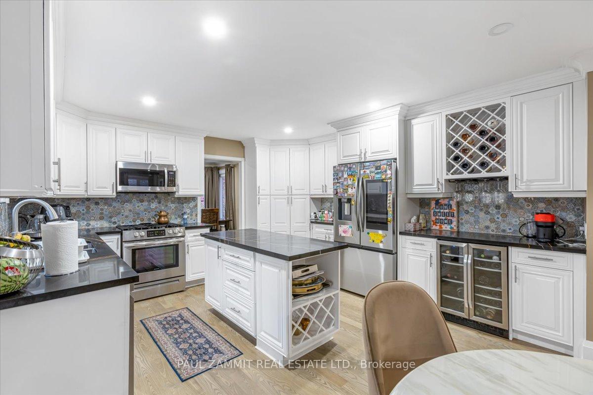 Photo 7 of 20 Ladyslipper Court, Markham, Bayview Glen — HOMEH