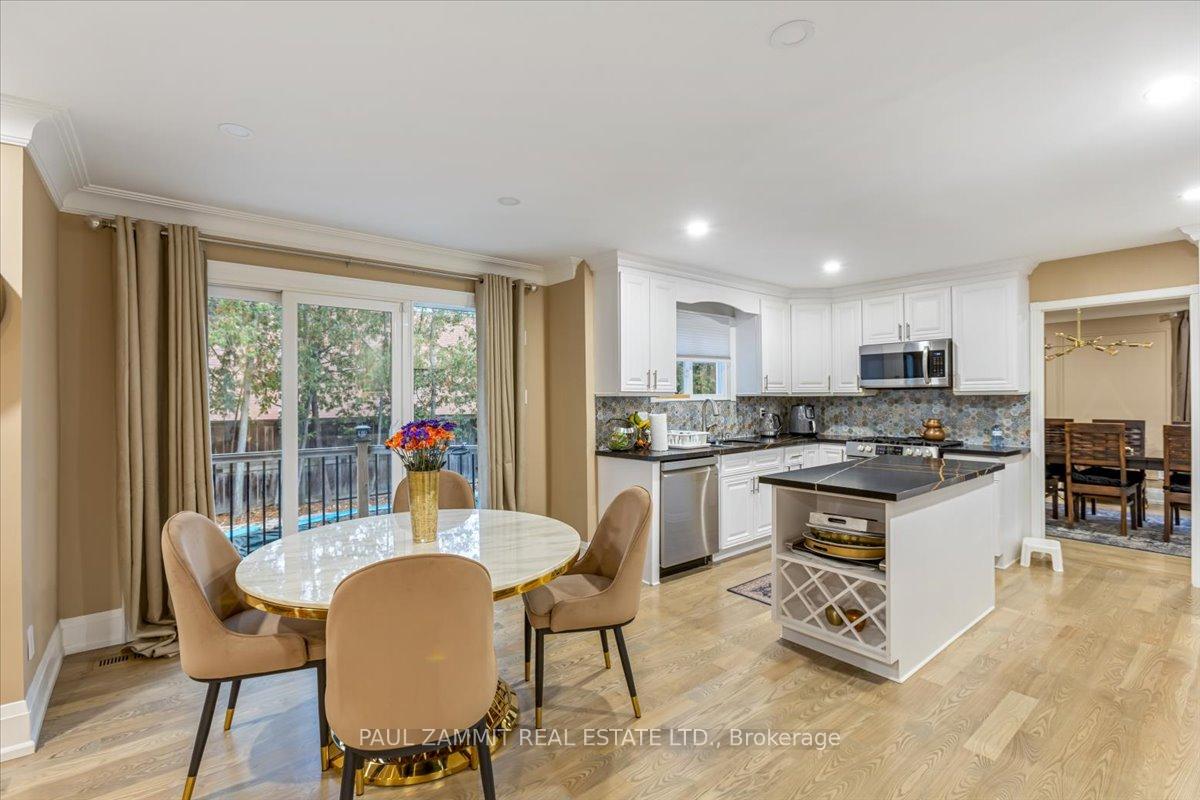 Photo 9 of 20 Ladyslipper Court, Markham, Bayview Glen — HOMEH