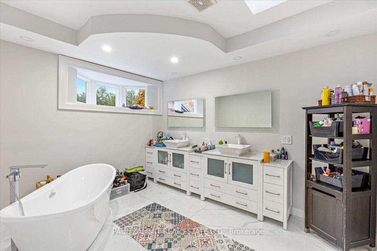Photo 21 of 20 Ladyslipper Court, Markham, Bayview Glen — HOMEH