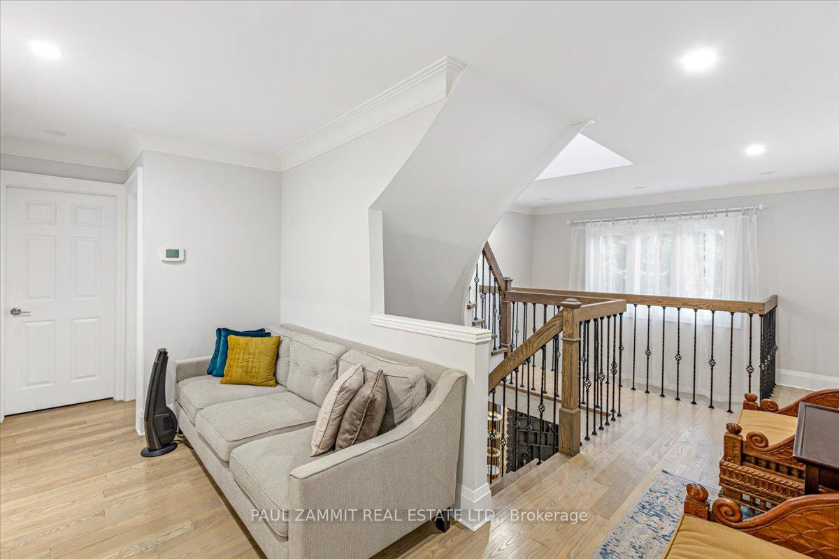 Photo 11 of 20 Ladyslipper Court, Markham, Bayview Glen — HOMEH