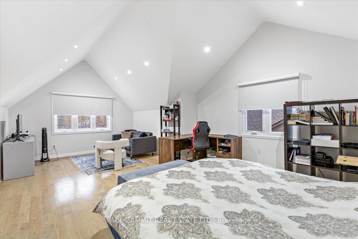 Photo 5 of 20 Ladyslipper Court, Markham, Bayview Glen — HOMEH