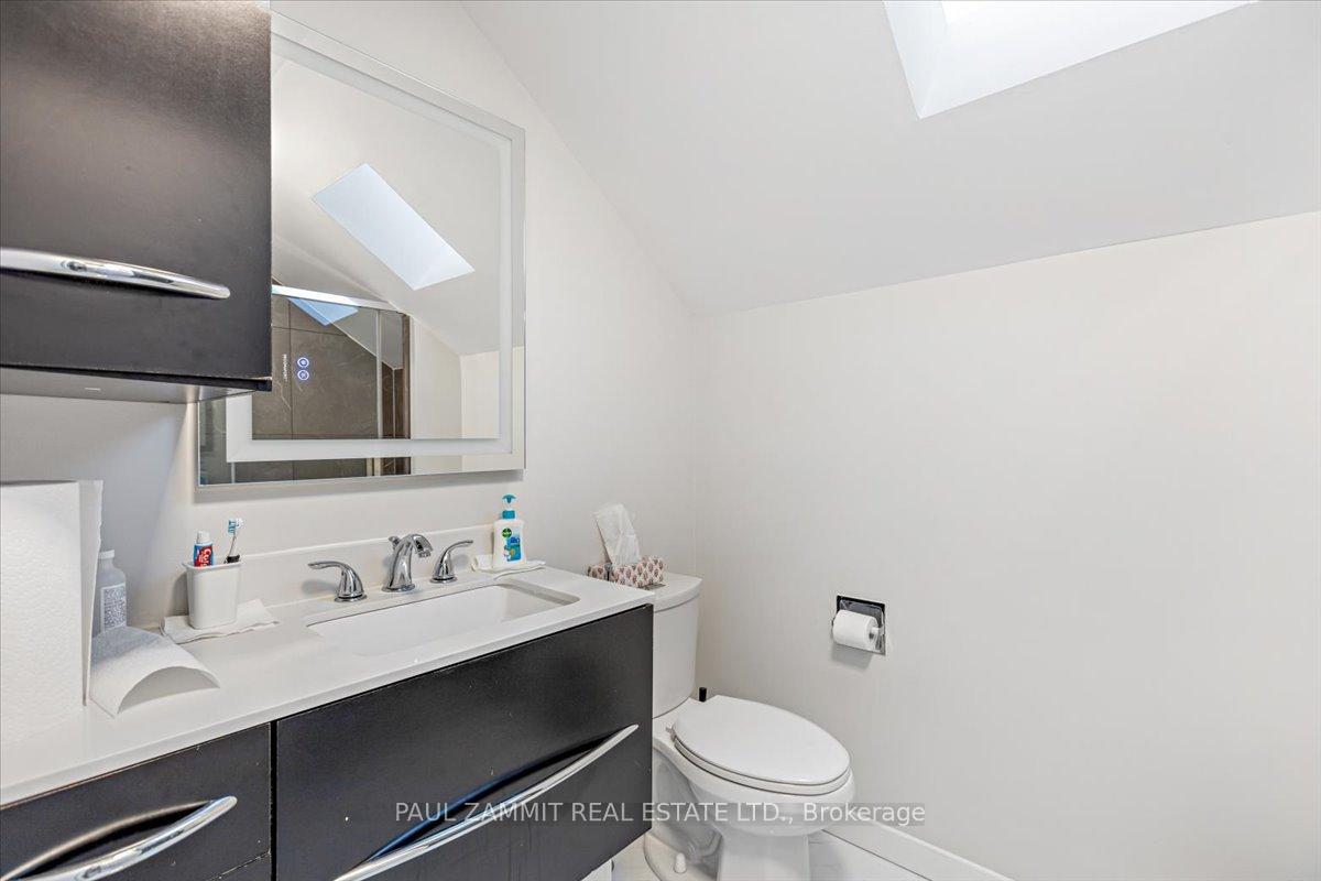 Photo 12 of 20 Ladyslipper Court, Markham, Bayview Glen — HOMEH