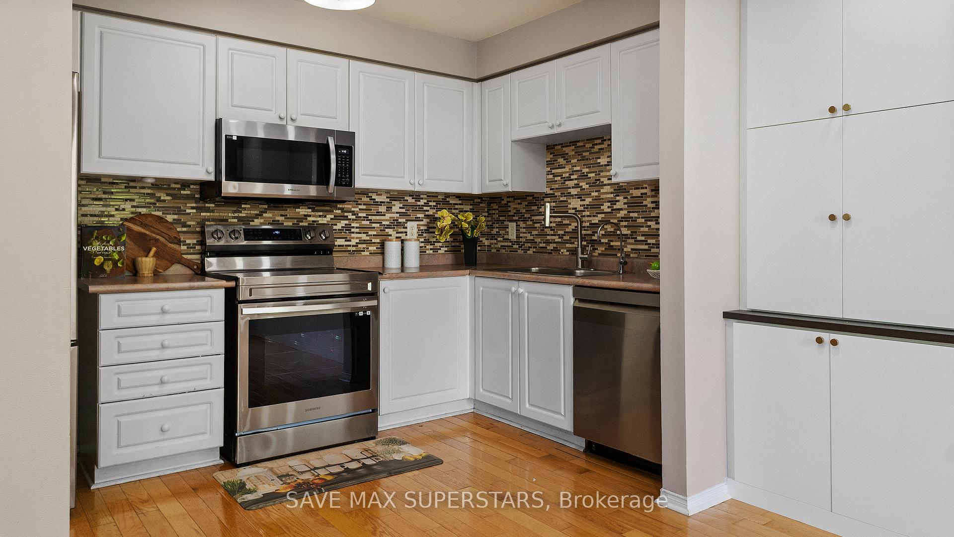 Photo 10 of 43 Violet Street, Barrie, Holly — HOMEH