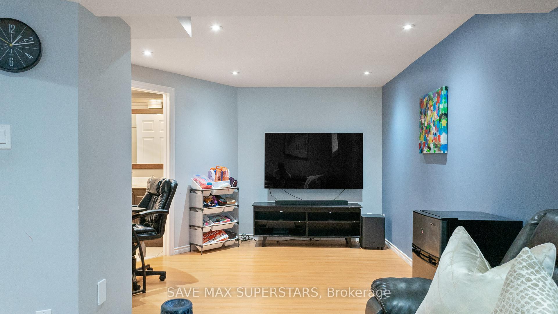 Photo 35 of 43 Violet Street, Barrie, Holly — HOMEH