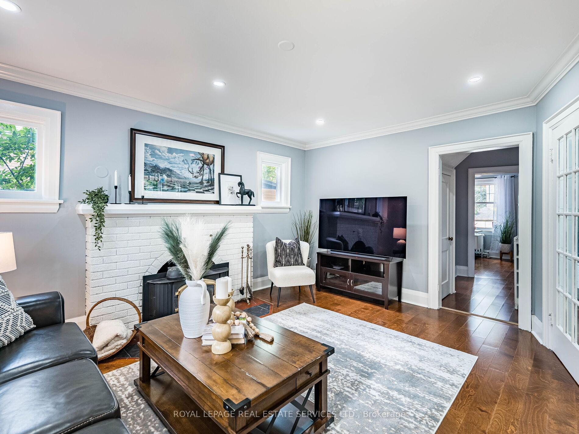 Photo 4 of 92 Mill Street S, Brampton, Downtown Brampton — HOMEH