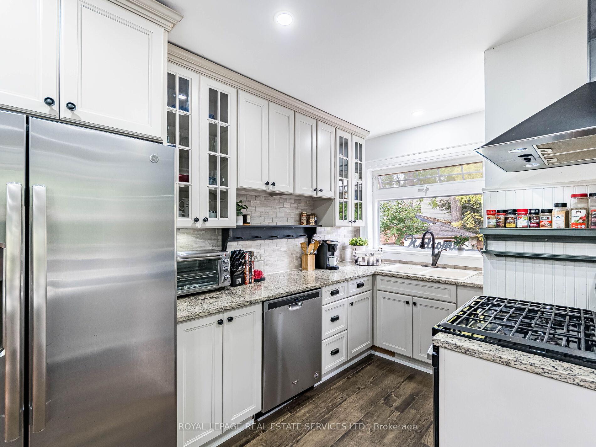 Photo 13 of 92 Mill Street S, Brampton, Downtown Brampton — HOMEH