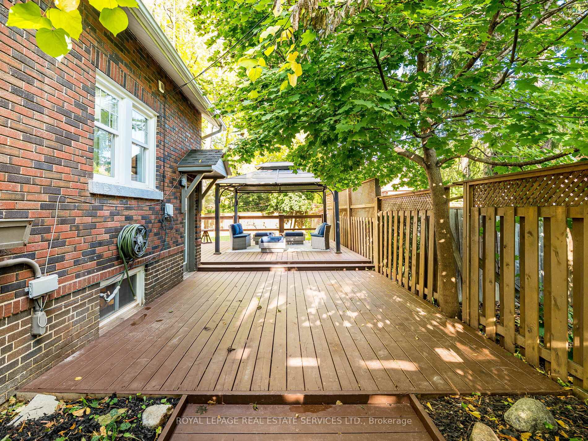 Photo 38 of 92 Mill Street S, Brampton, Downtown Brampton — HOMEH