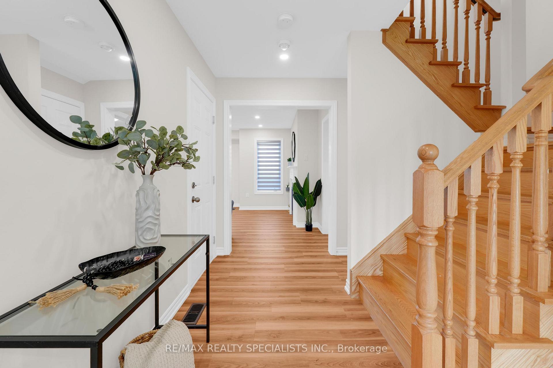 Photo 2 of 294 Fasken Court, Milton, Clarke — HOMEH