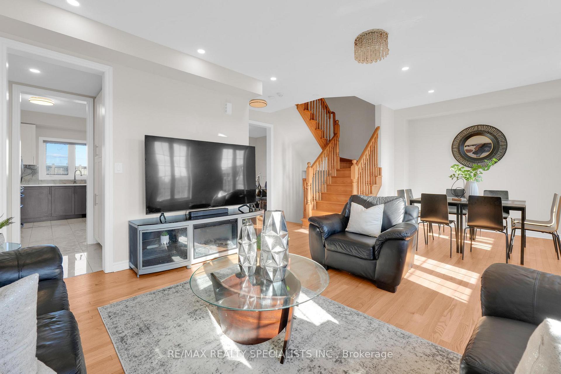 Photo 14 of 294 Fasken Court, Milton, Clarke — HOMEH