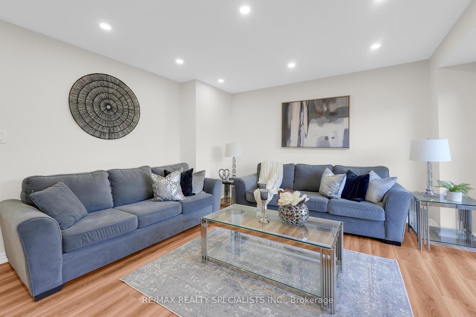 Photo 11 of 294 Fasken Court, Milton, Clarke — HOMEH