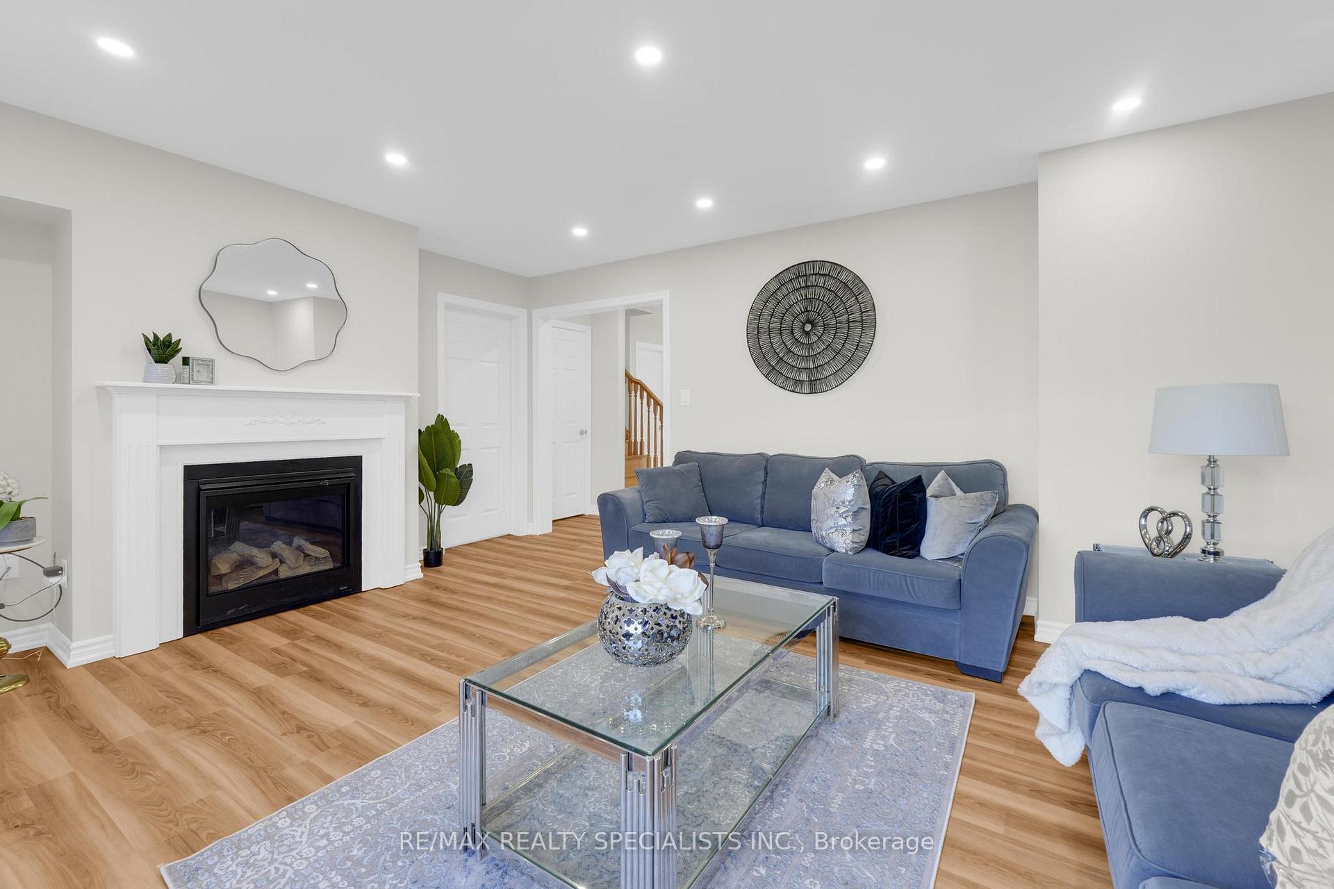 Photo 3 of 294 Fasken Court, Milton, Clarke — HOMEH