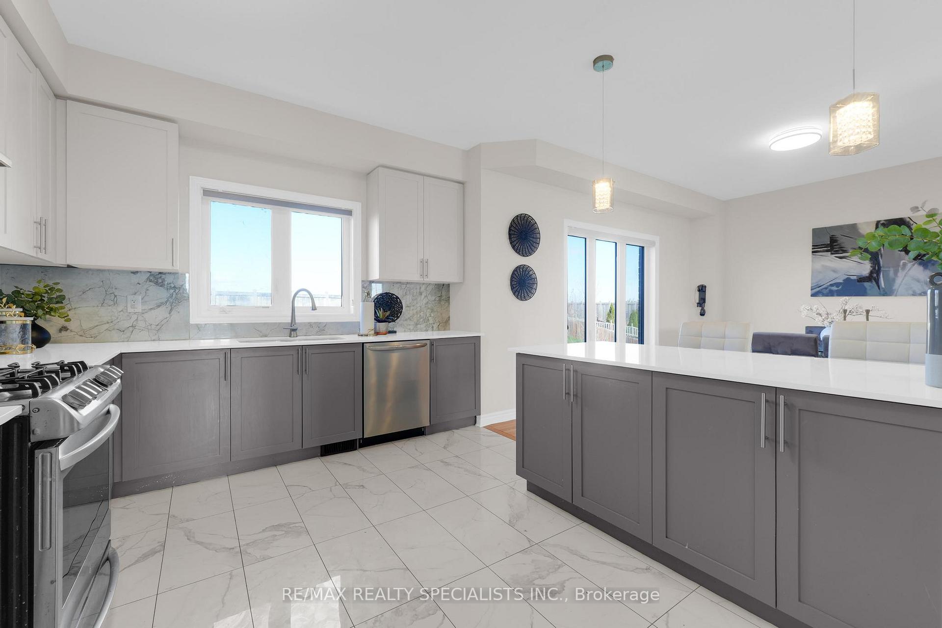 Photo 22 of 294 Fasken Court, Milton, Clarke — HOMEH