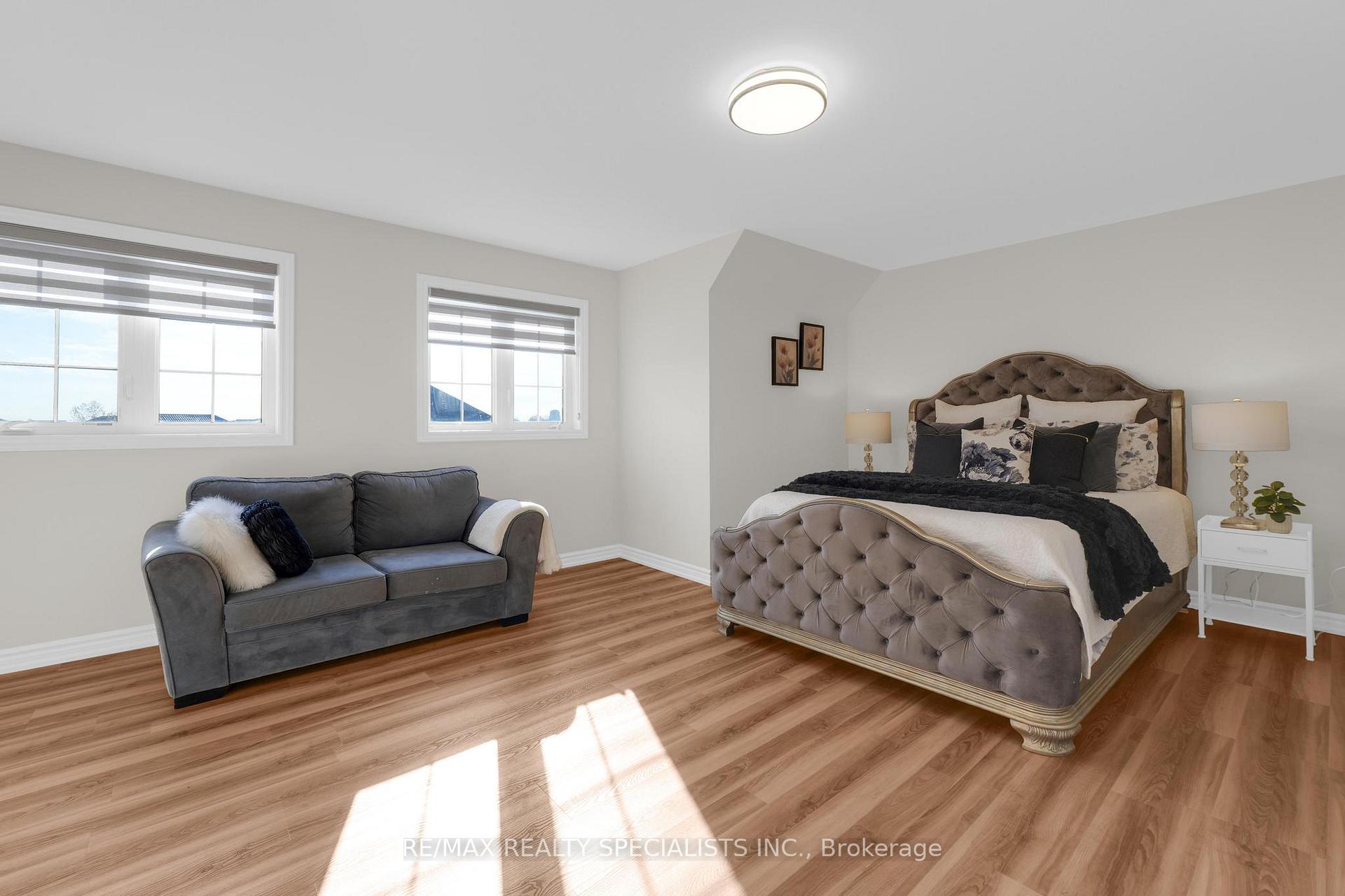 Photo 10 of 294 Fasken Court, Milton, Clarke — HOMEH