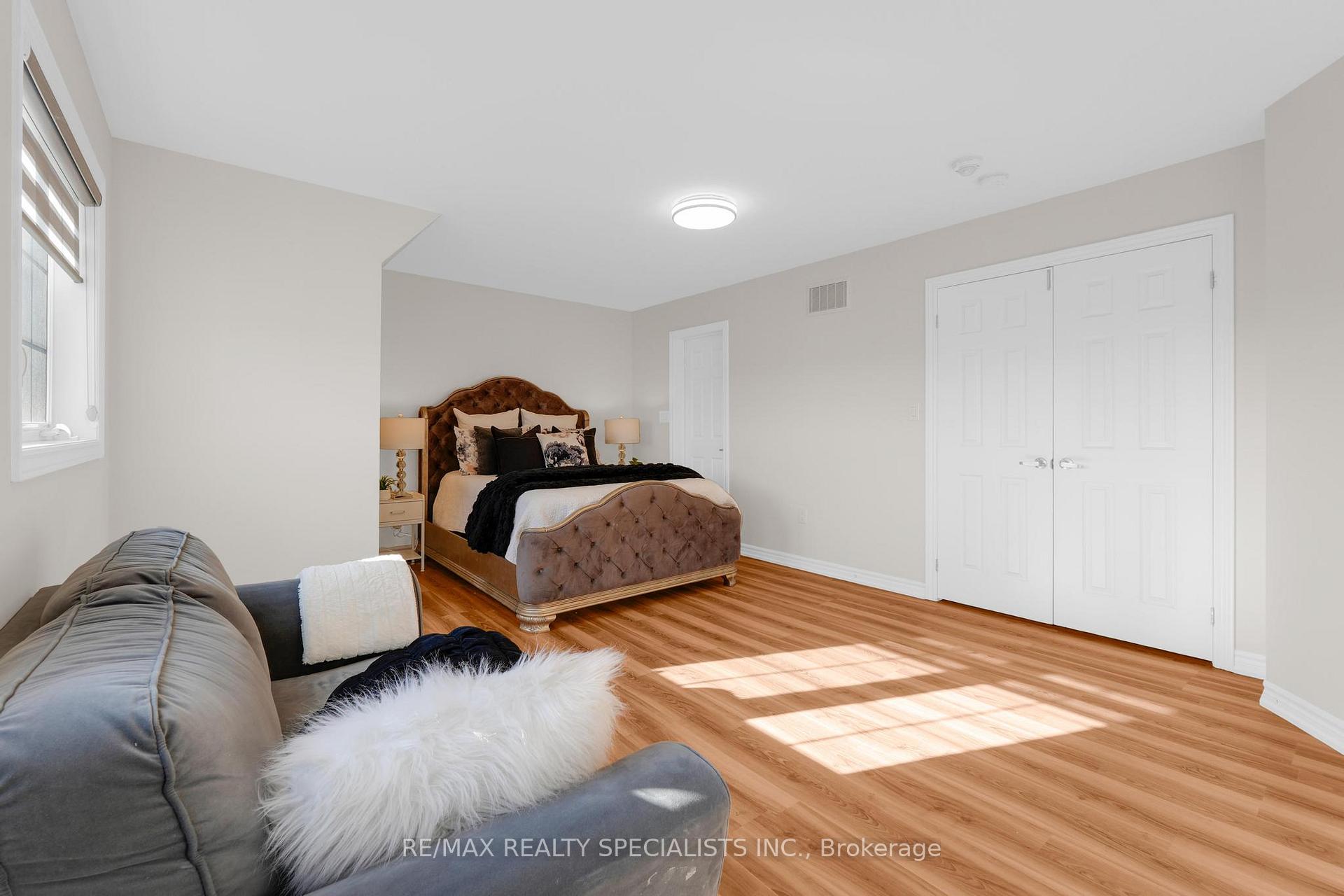 Photo 32 of 294 Fasken Court, Milton, Clarke — HOMEH