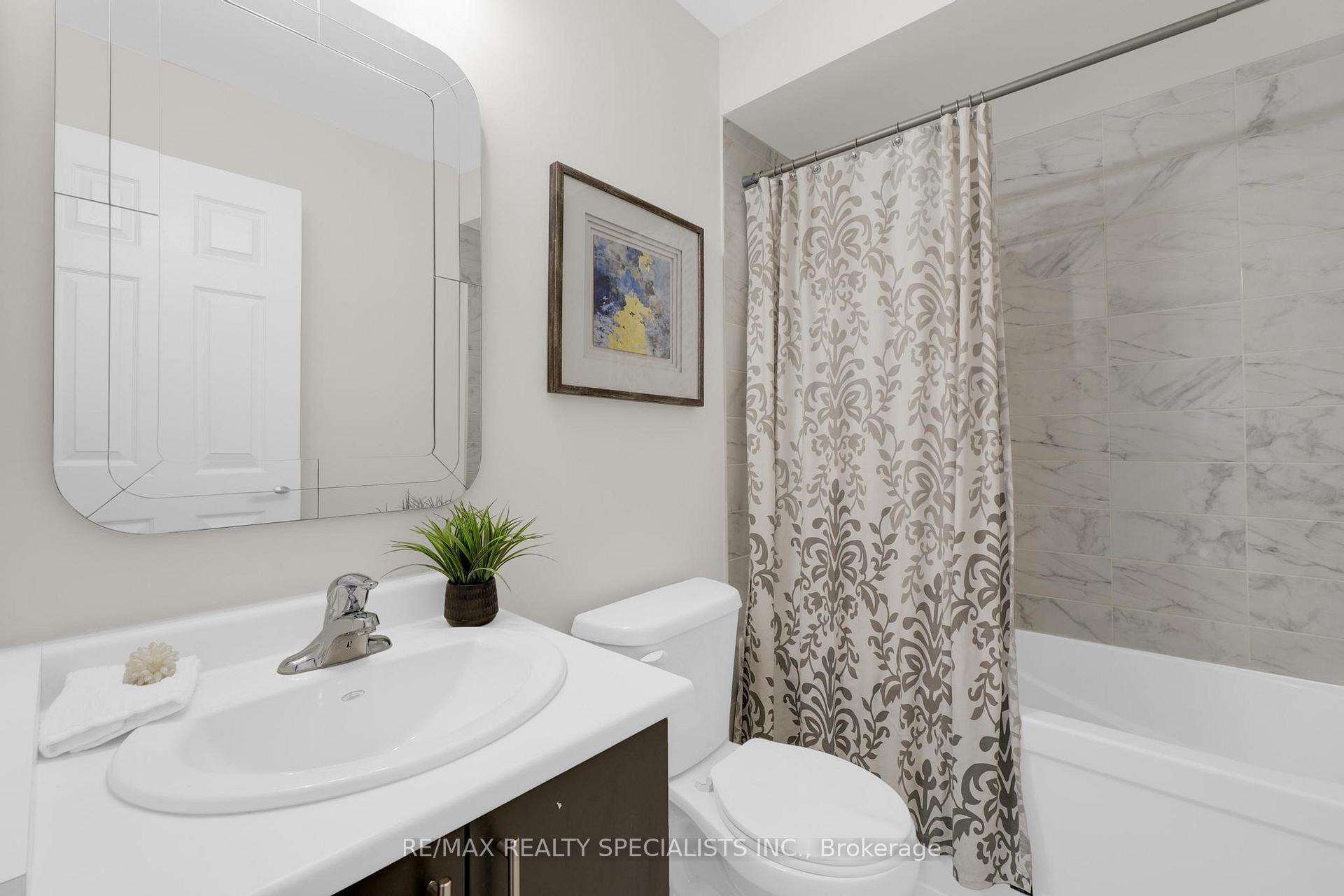 Photo 24 of 294 Fasken Court, Milton, Clarke — HOMEH
