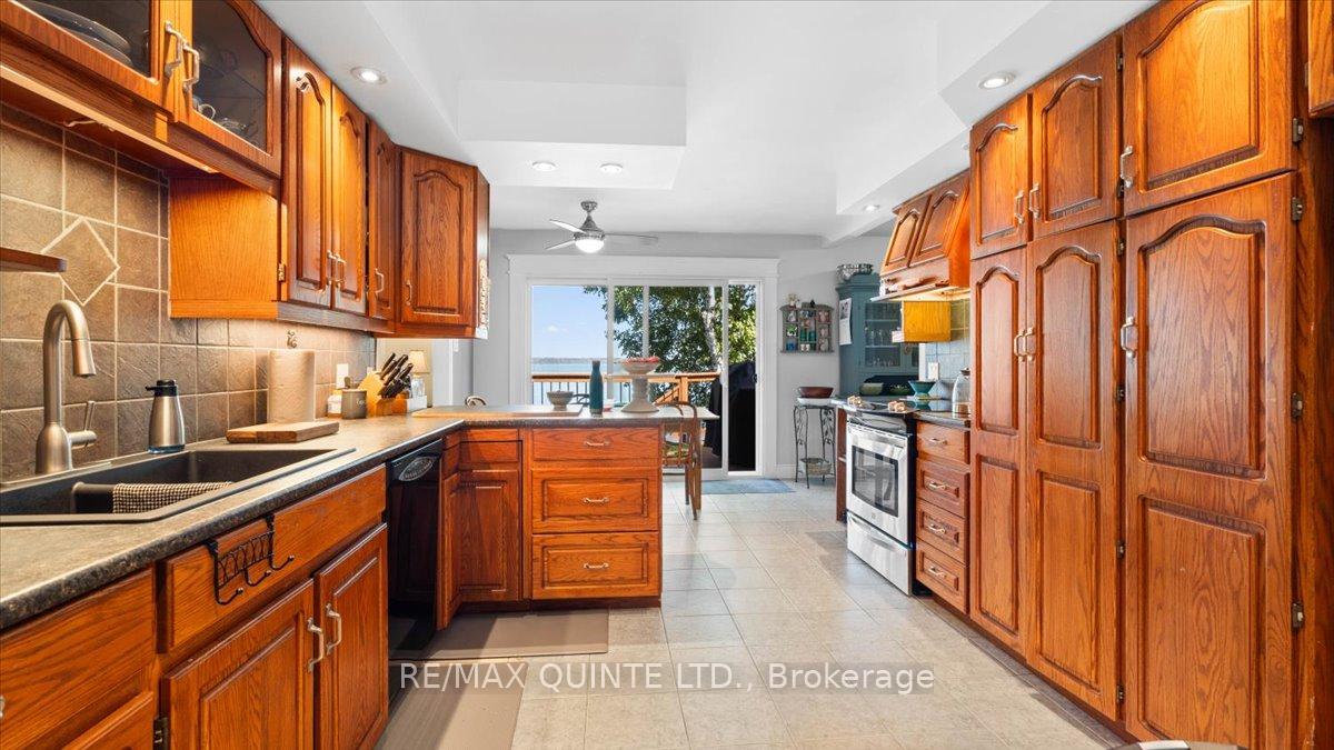 Photo 10 of 11536 Loyalist Parkway, Prince Edward County, North Marysburgh — HOMEH