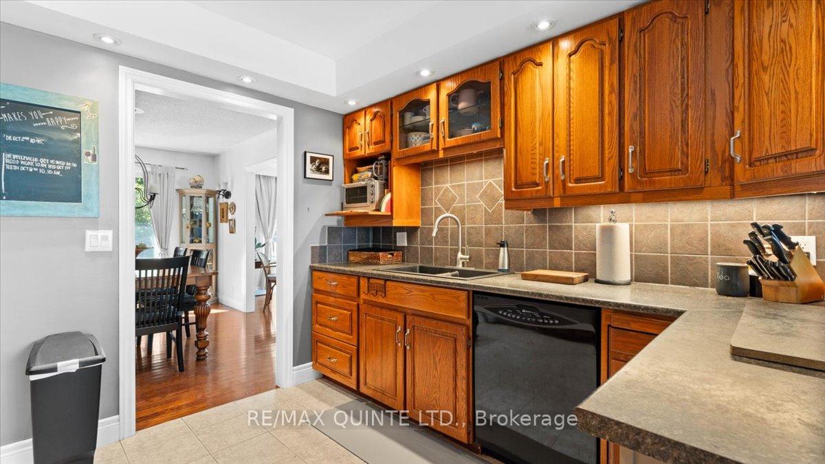 Photo 11 of 11536 Loyalist Parkway, Prince Edward County, North Marysburgh — HOMEH
